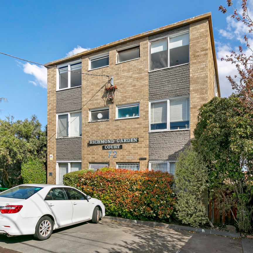 Light-Filled Renovated Apartment with Parking in Central Richmond - Photo 1