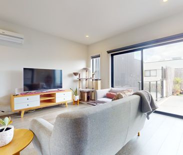 Sleek, Spacious & Convenient - Photo 1