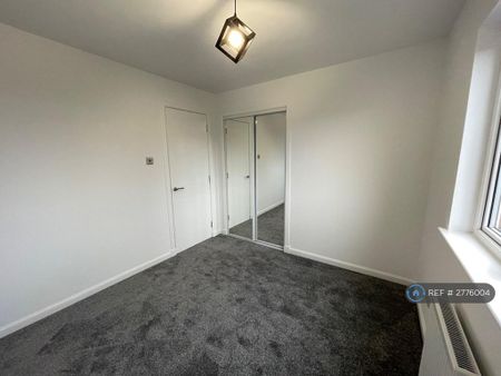 5 bedroom detached house to rent - Photo 4