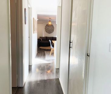 6-Month Stay - Fully furnished - Just Steps from Rosebud Beach! - Photo 1