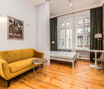 Klasyka i nowoczesność na Starym Mieście - Photo 4