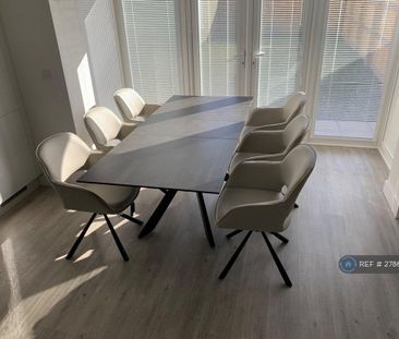 3 bedroom end of terrace house to rent - Photo 5