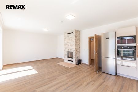 Pronájem domu 107 m², Praha 9 - Hostavice - Photo 2