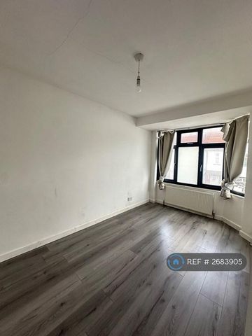 4 bedroom terraced house to rent - Photo 4