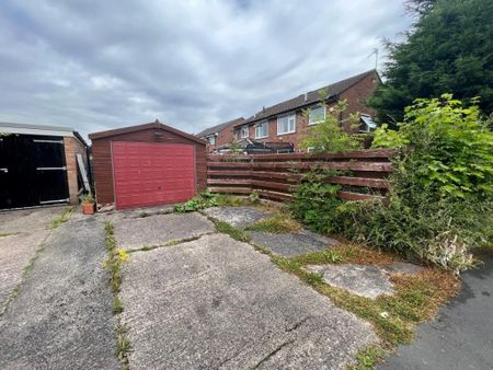 3 bedroom semi-detached house to rent - Photo 2