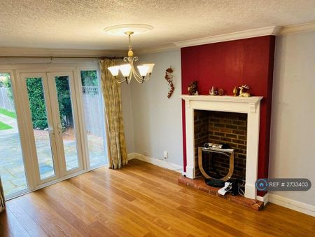 4 bedroom bungalow to rent - Photo 2