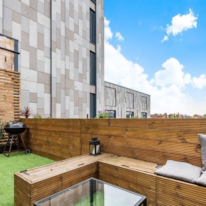 2 bedroom flat to rent - Photo 1