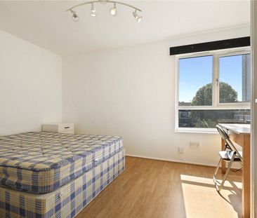 2 Bed Flat, Enard House, E3 - Photo 1