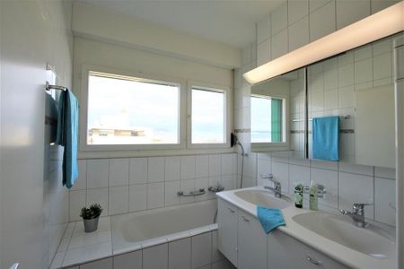 Grosszügige 5.0-Zimmerwohnung mit Dachterasse und Weitblick - Photo 3