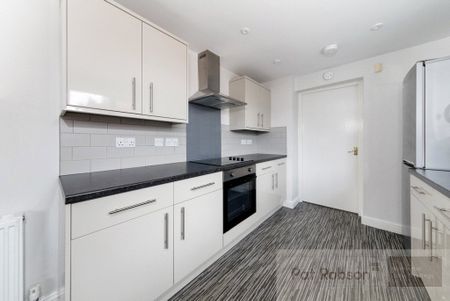 Helmsley Road Room 4, Newcastle Upon Tyne - Photo 4