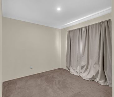 Spacious 5-Bedroom Family Home Close to Schools | Pet Friendly - Photo 6