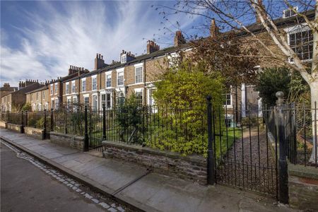 4 bedroom terraced house to rent - Photo 5