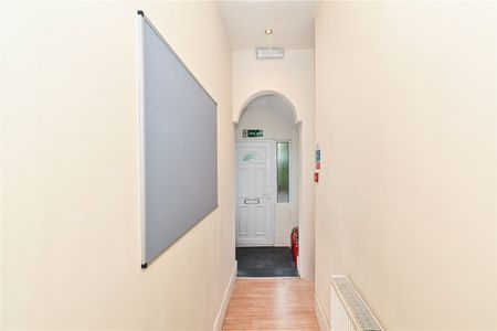 Etchingham Park Road, London, N3 studio to rent - Photo 5