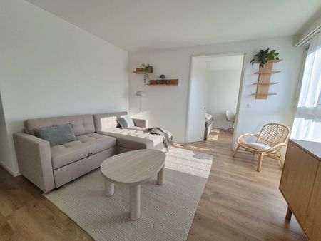 Exklusive möblierte 2.5 Zimmer Stadtwohnung nahe Bahnhof Zug - Photo 2
