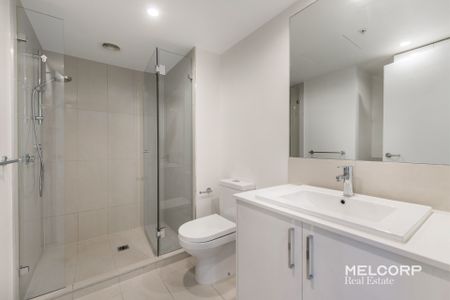 ONE BEDROOM APARTMENT AT CONVENIENT LOCATION - FURNISHED - Photo 2