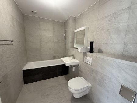 Joli appartement de 2.5 pièces au 1er étage avec balcon - Foto 2