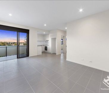 SPACIOUS TWO-BEDROOM APARTMENT IN WINDSOR! - Photo 2