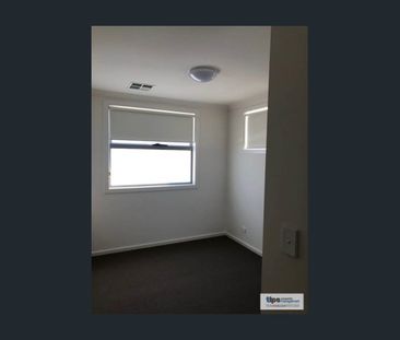 3-Bedroom Townhouse with Hills Views & Solar - Photo 1