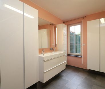 Gezellige woning met twee slpk op rustige locatie - Photo 1