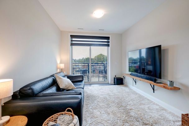 For Lease - 5917 Main Street, Whitchurch-Stouffville, Ontario - Photo 1