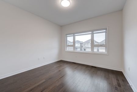 For Lease - 73 Gemini Drive, Barrie, Ontario - Photo 5