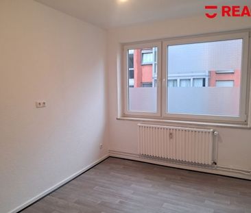 Sanierte, helle 2-Zimmer Wohnung mit charmantem Holzboden im ruhige... - Photo 2