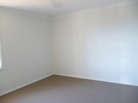 2 Bedroom unit in popular South Lakes Estate - Photo 2