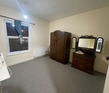 2 Bed Terraced House, Humber Avenue, CV3 - Photo 4