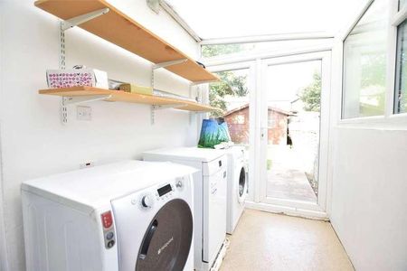 Spencer Road, Mitcham, Surrey, CR4 - Photo 3