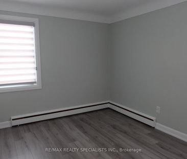 For Lease - 2006 Maplewood Drive Unit# 1, Burlington, Ontario - Photo 2