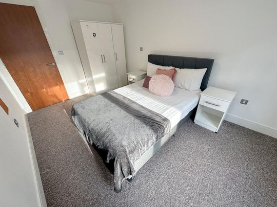2 bedroom flat to rent - Photo 1