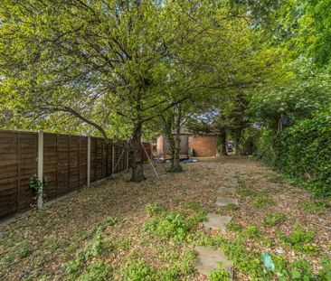 Kidbrooke Lane, London, SE9 - Photo 5
