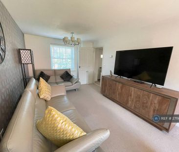 4 bedroom detached house to rent - Photo 2