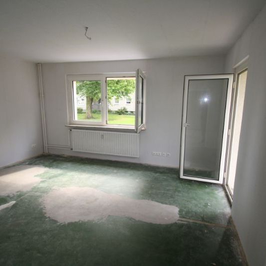 Schöne 3,5 Raumwohnung mit Balkon! alleinerziehend mit Kind? - Photo 1