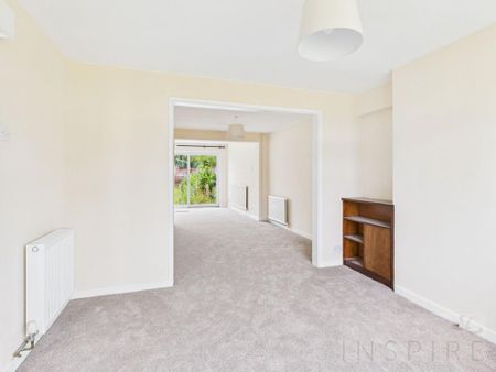 3 bedroom semi-detached house to rent - Photo 2