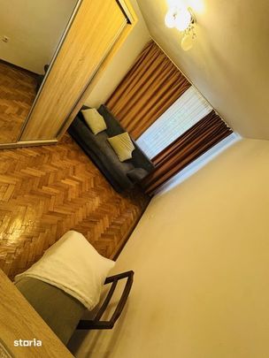 Închiriez apartament 3 Camere Trivale (loc parcare inclus) - Fotografie 1