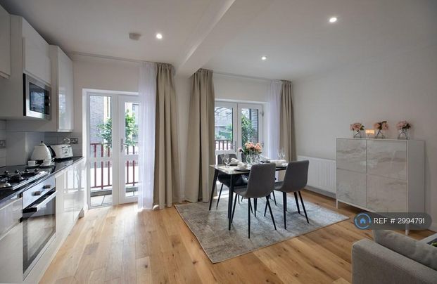 5 bedroom terraced house to rent - Photo 1