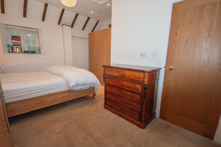 2 bedroom terraced house to rent - Photo 4