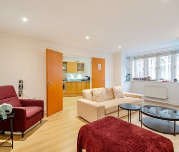 2 bedroom flat to rent - Photo 2