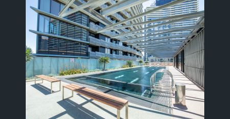 UNFURNISHED 2 BEDROOM WITH AMAZING DOCKLANDS VIEWS - Photo 3