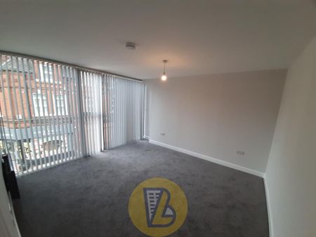 3 bedroom flat to rent - Photo 3