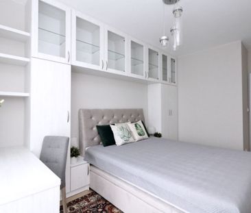 Nowe,umeblowane 2 pokoje 53m2 z balkonem i garażem - Photo 2