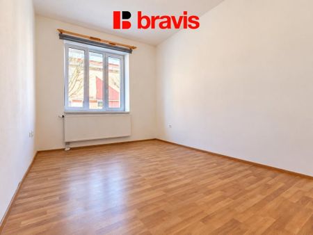 Pronájem bytu 2+1 56 m2 - Fotografie 4