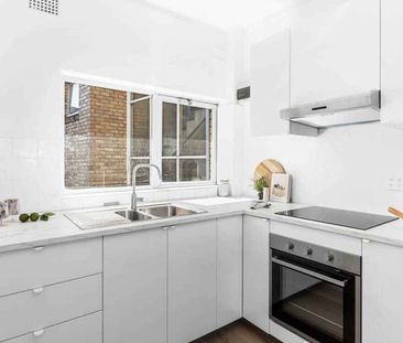 Stylish One-Bedroom Apartment in the Heart of Marrickville - Photo 2