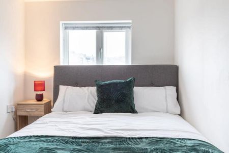 2 bedroom serviced apartment to rent - Photo 2