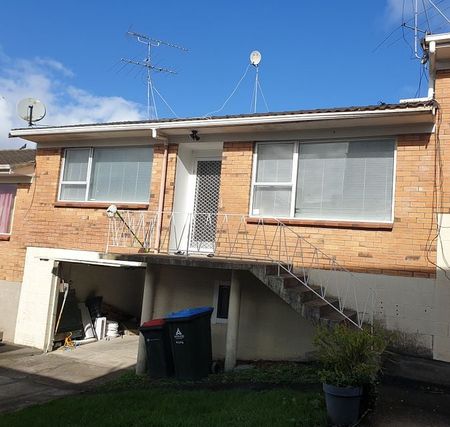 Mount Roskill, 2 bedrooms, convenient - Photo 2