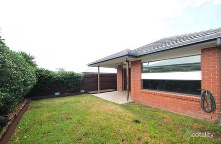 Low Maintenance Home - Photo 2