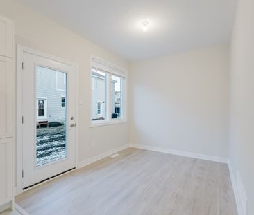 For Lease - 180 Ryan Reynolds Way, Orleans - Cumberland and Area, O... - Photo 4