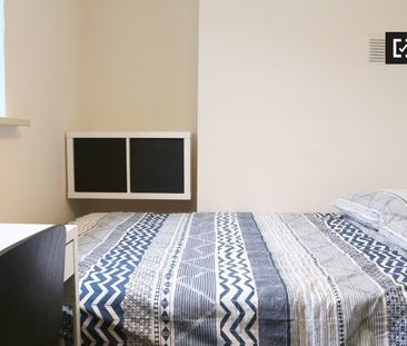 Bed in shared 9-bedroom flat for rent, Inns Quay. - Photo 5
