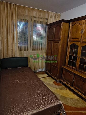 Chirie apartament 3 camere Cosbuc, zona Scoala Nicolae Iorga - Photo 2